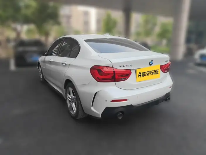 BMW 1 Series 2021 Model Facelift 120i M Sports Night Edition – фото 4