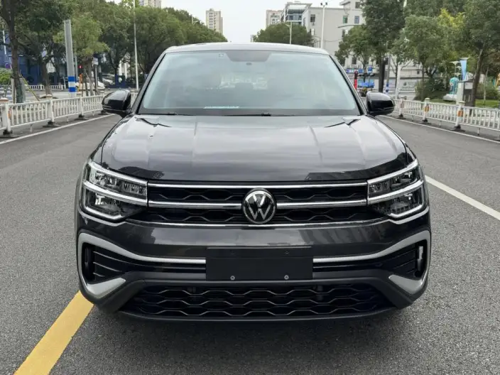 Volkswagen Tharu 2023 Model 300TSI 2WD Crescent Moon Edition – фото 2