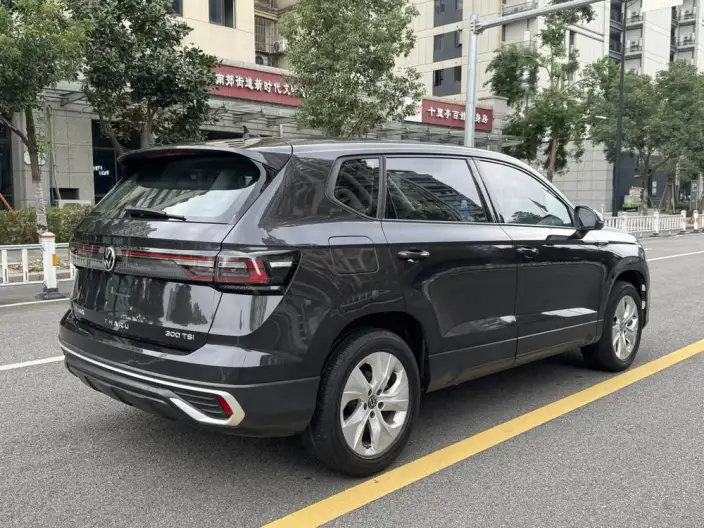 Volkswagen Tharu 2023 Model 300TSI 2WD Crescent Moon Edition – фото 6