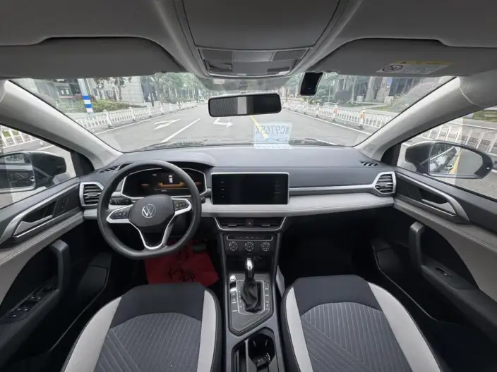 Volkswagen Tharu 2023 Model 300TSI 2WD Crescent Moon Edition – фото 7