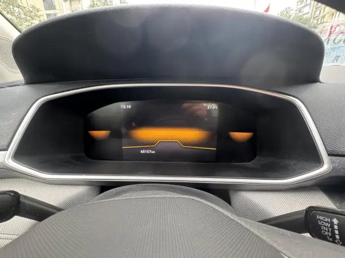 Volkswagen Tharu 2023 Model 300TSI 2WD Crescent Moon Edition – фото 8