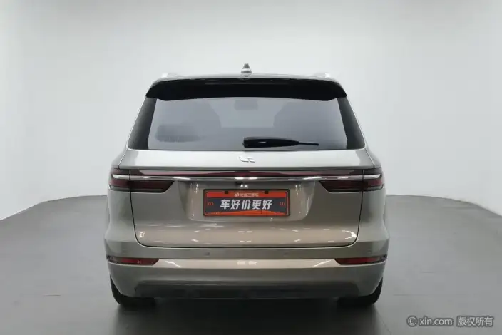 Li Auto ONE 2021 Model Extended Range 6 seat Edition – фото 3