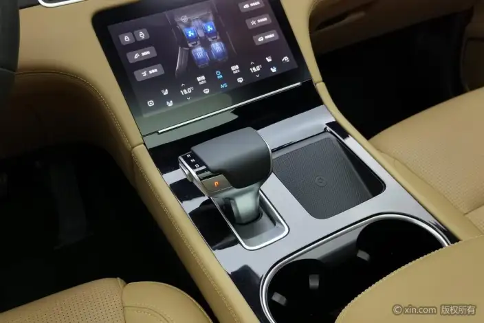 Li Auto ONE 2021 Model Extended Range 6 seat Edition – фото 15
