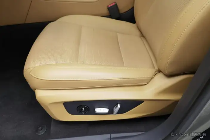 Li Auto ONE 2021 Model Extended Range 6 seat Edition – фото 18