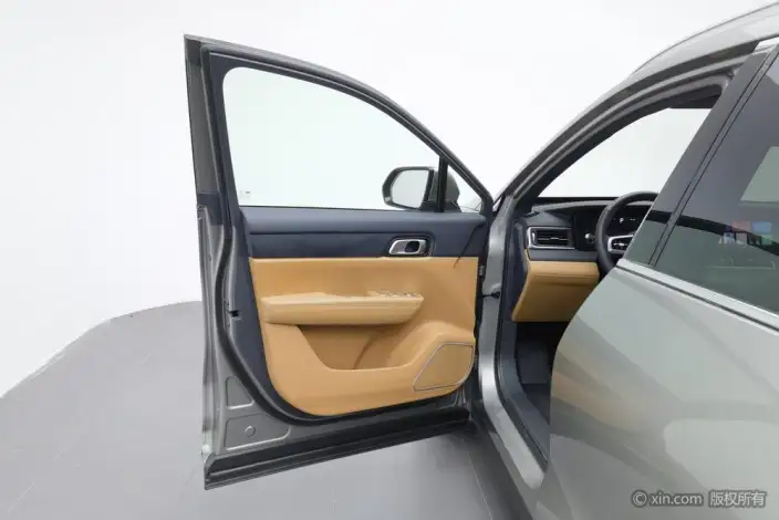 Li Auto ONE 2021 Model Extended Range 6 seat Edition – фото 21