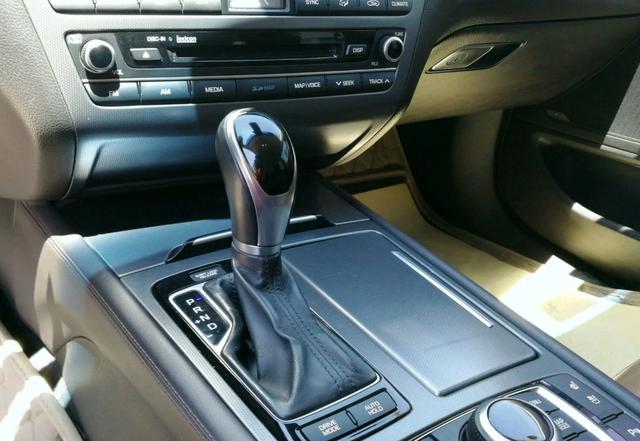 Genesis 2015 модификация 3.3GDi 4WD Ultimate Edition – фото 8