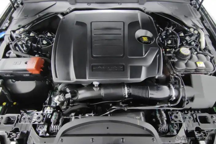 Jaguar XE L 2023 Model 2.0T 250PS R-DYNAMIC S Enterprising Sports Edition – фото 5