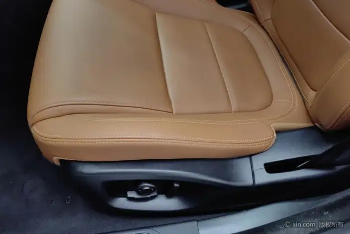 Jaguar XE L 2023 Model 2.0T 250PS R-DYNAMIC S Enterprising Sports Edition – фото 19