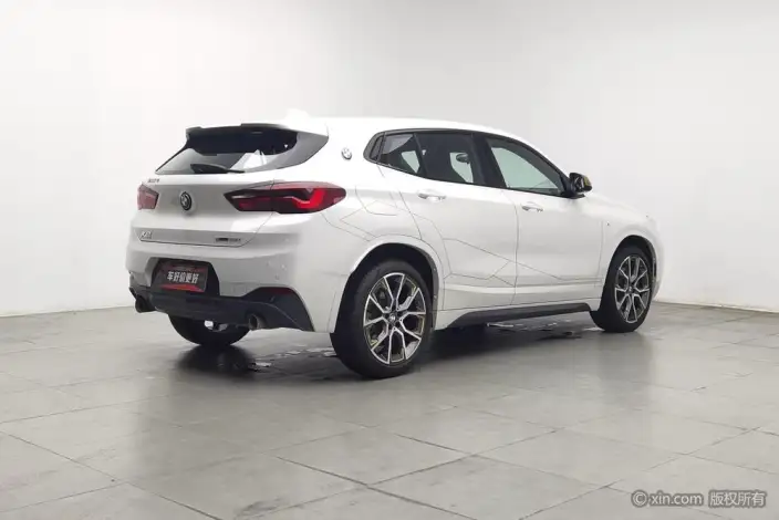 BMW X2 2023 Model sDrive25i Bright Edition – фото 4