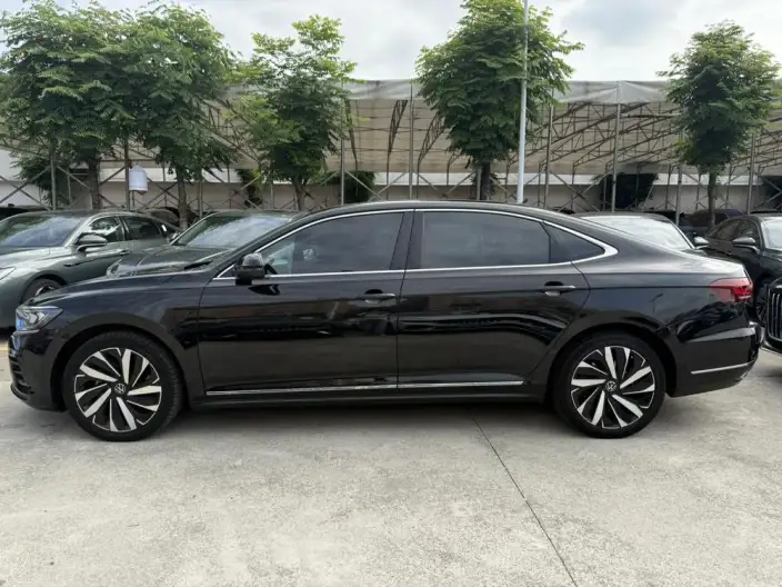 Volkswagen Passat 2022 Model 330TSI Elite Edition – фото 4