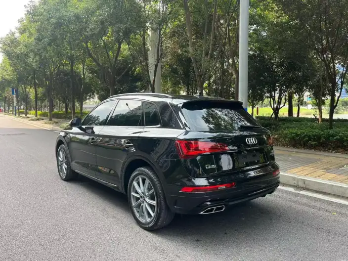 Audi Q5L 2022 Model 40T Fashion Dynamic Model – фото 5