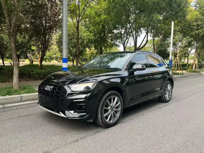Audi Q5L 2022 Model 40T Fashion Dynamic Model – фото 10
