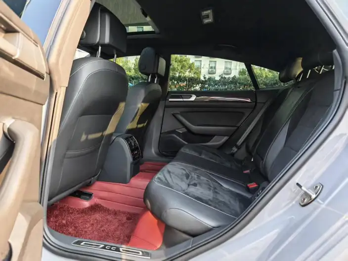 Volkswagen CC 2023 Model 330TSI Dazzling version – фото 8