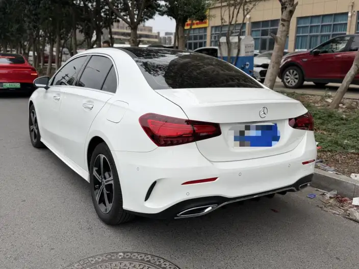 Mercedes-Benz A-class 2025 Model A 200 L Fashion Edition – фото 4