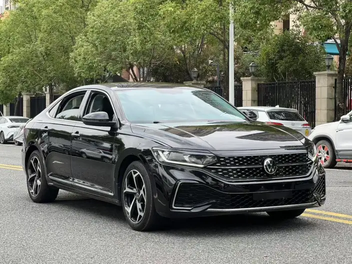 Volkswagen Passat 2022 Model 330TSI Starry sky Elite Edition – фото 3