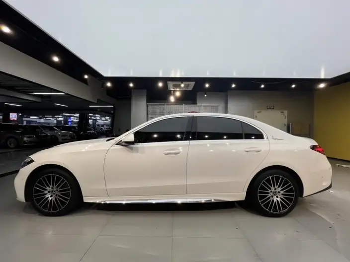 Mercedes-Benz C-Class 2023 Model C 260 L Sports Edition – фото 4