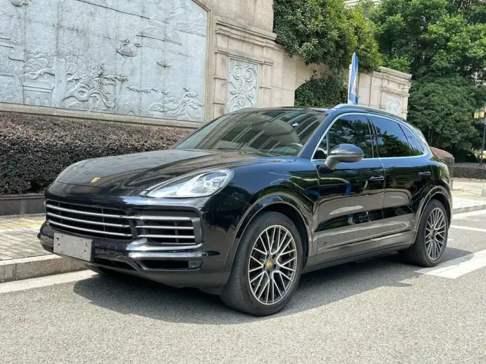 Cayenne 2019 Model Cayenne 3.0T – фото 1