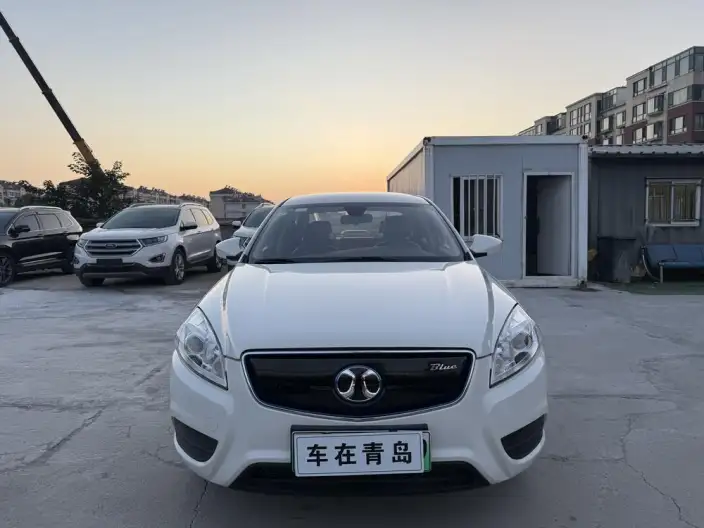 BAIC New Energy EU 2018 Model EU Kuaihuan Le Tour Edition – фото 2