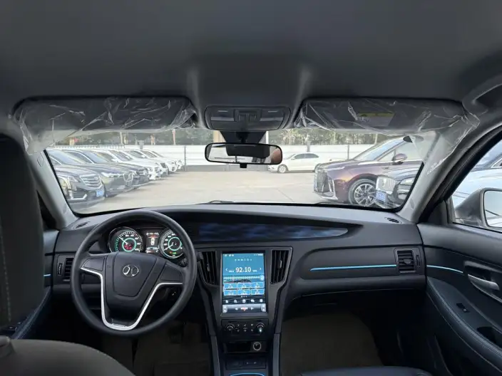 BAIC New Energy EU 2018 Model EU Kuaihuan Le Tour Edition – фото 7