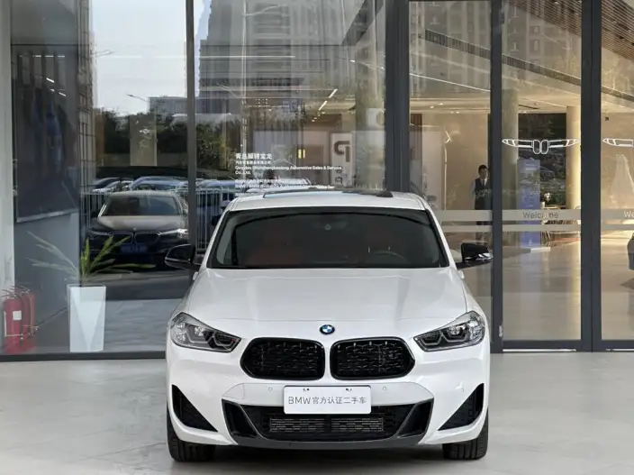 BMW X2 2023 Model sDrive25i M Sports Night Edition – фото 2