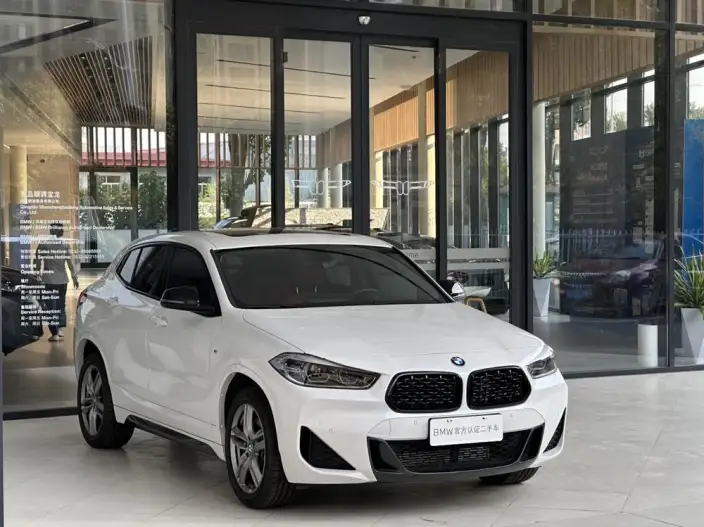 BMW X2 2023 Model sDrive25i M Sports Night Edition – фото 3
