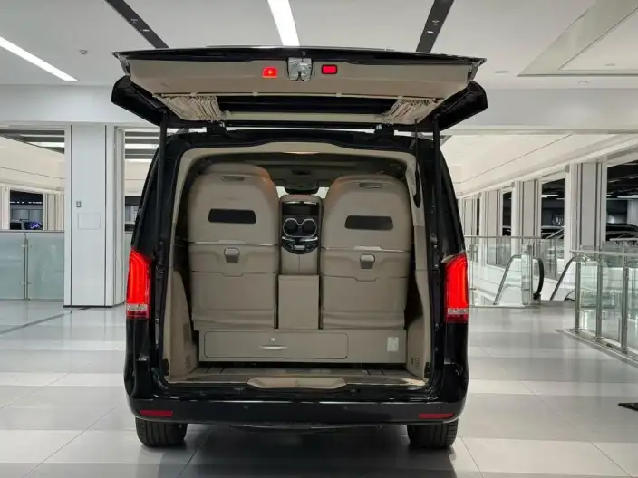 Mercedes-Benz V-Class 2016 Model V 260 Pilot Edition – фото 9