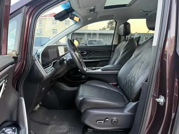 Maxus G90 2022 Model 2.0T Xingji VII seat Edition – фото 7