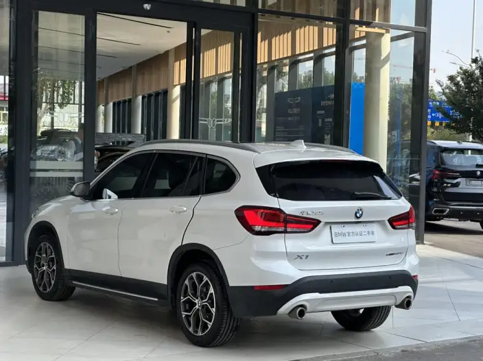 BMW X1 2022 Model sDrive25Li Leading Model – фото 4