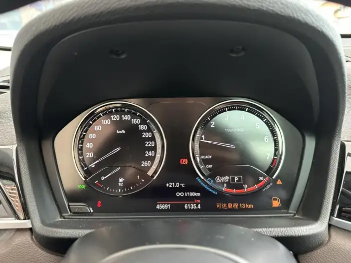 BMW X1 2022 Model sDrive25Li Leading Model – фото 10