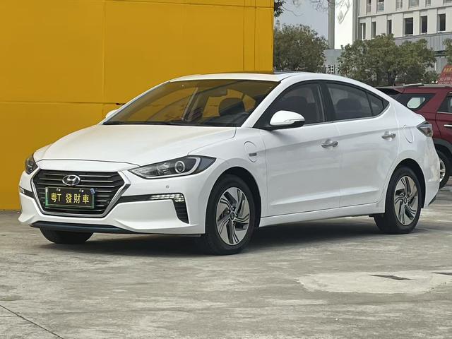 Hyundai Elantra PHEV Модель 2019 года 1.6L PHX Lexing Edition – фото 1
