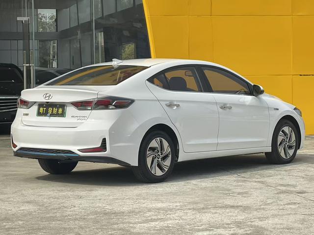 Hyundai Elantra PHEV Модель 2019 года 1.6L PHX Lexing Edition – фото 9