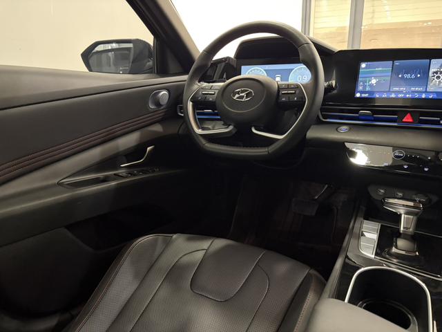 Hyundai Ioniq Модель 2022 года 1.5L CVT 20th SE 20 Anniversary Edition – фото 8