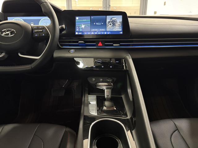 Hyundai Ioniq Модель 2022 года 1.5L CVT 20th SE 20 Anniversary Edition – фото 9