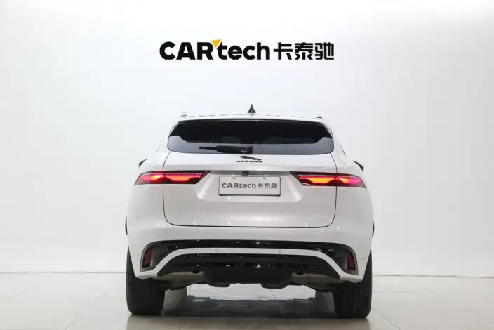 Jaguar F-PACE 2024 Model P250 R-Dynamic SE – фото 5