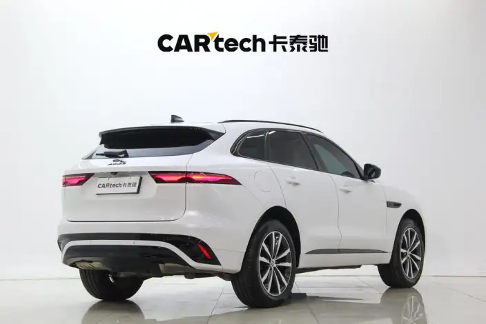 Jaguar F-PACE 2024 Model P250 R-Dynamic SE – фото 6