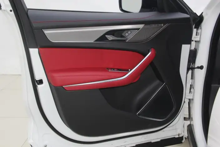 Jaguar F-PACE 2024 Model P250 R-Dynamic SE – фото 19