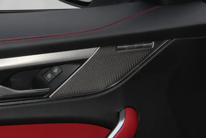 Jaguar F-PACE 2024 Model P250 R-Dynamic SE – фото 48