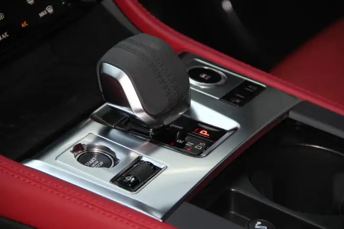 Jaguar F-PACE 2024 Model P250 R-Dynamic SE – фото 58