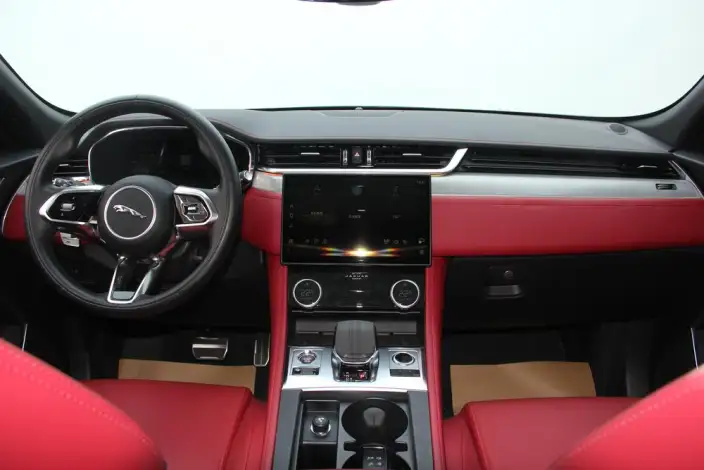 Jaguar F-PACE 2024 Model P250 R-Dynamic SE – фото 59