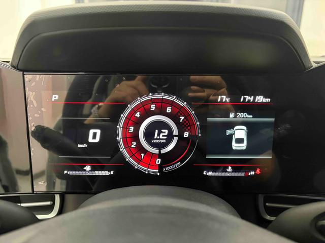 Hyundai Elantra 2022 1.5L CVT LUX Premium – фото 5