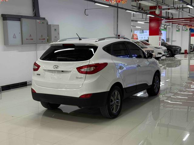 Hyundai ix35 2015 модификация 2.0L автоматическое 2WD Leading National V – фото 5