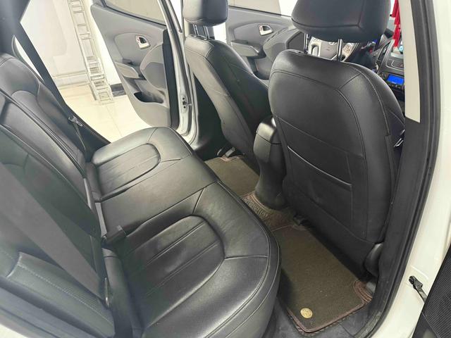 Hyundai ix35 2015 модификация 2.0L автоматическое 2WD Leading National V – фото 8