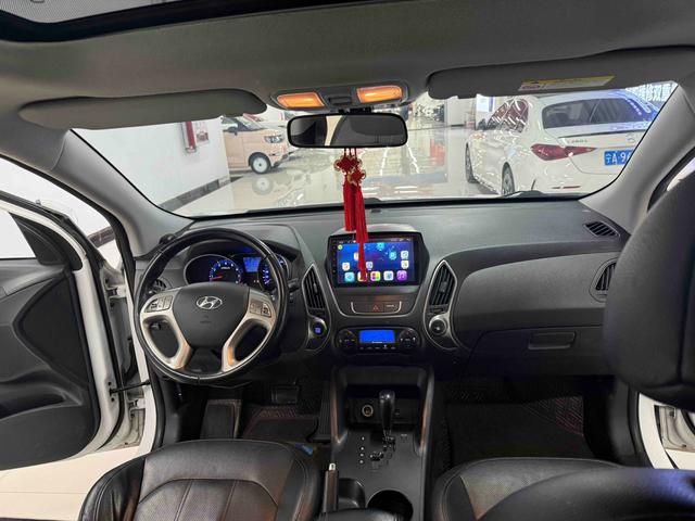 Hyundai ix35 2015 модификация 2.0L автоматическое 2WD Leading National V – фото 10