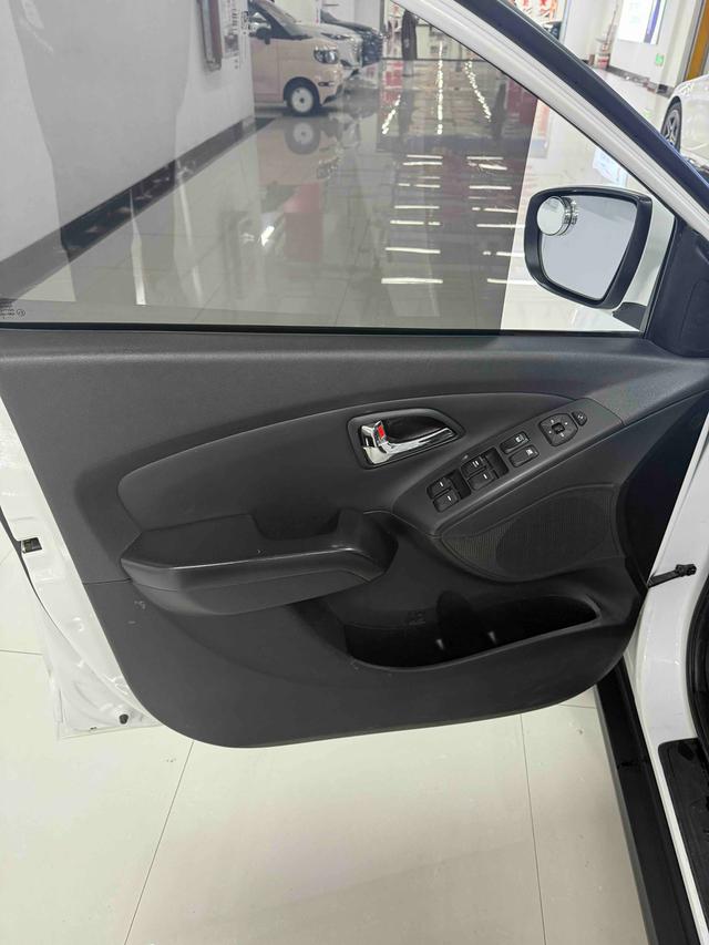 Hyundai ix35 2015 модификация 2.0L автоматическое 2WD Leading National V – фото 11