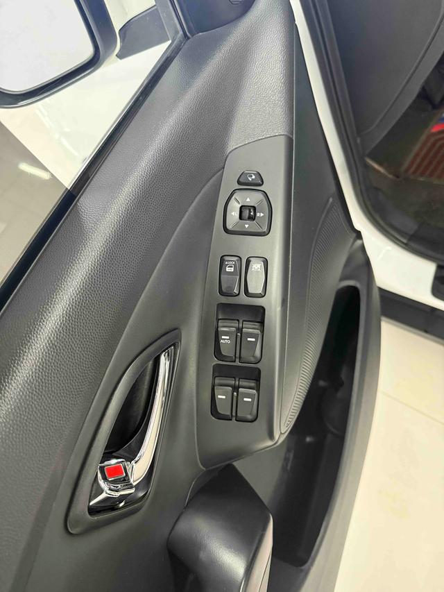 Hyundai ix35 2015 модификация 2.0L автоматическое 2WD Leading National V – фото 12