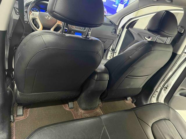 Hyundai ix35 2015 модификация 2.0L автоматическое 2WD Leading National V – фото 20