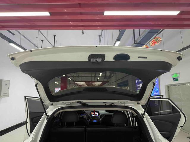 Hyundai ix35 2015 модификация 2.0L автоматическое 2WD Leading National V – фото 21