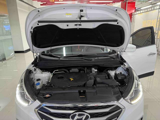 Hyundai ix35 2015 модификация 2.0L автоматическое 2WD Leading National V – фото 27
