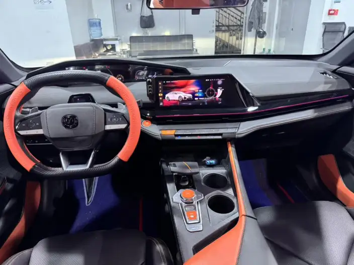 Changan UNI-V 2023 Model 1.5T Noble Model – фото 7