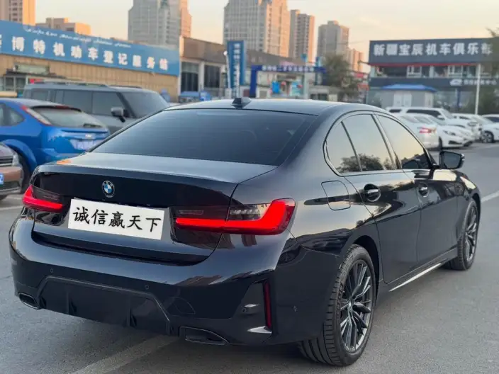 BMW 3 Series 2023 Model 325i M Sports Night Set – фото 6